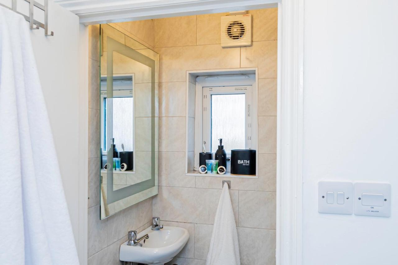 Charming 2-Bedroom Flat With A Garden And Free Parking At Abingdon Оксфорд Екстер'єр фото