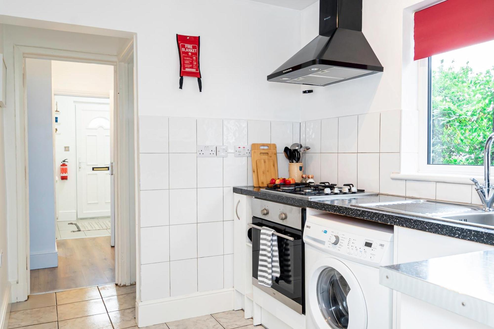 Charming 2-Bedroom Flat With A Garden And Free Parking At Abingdon Оксфорд Екстер'єр фото